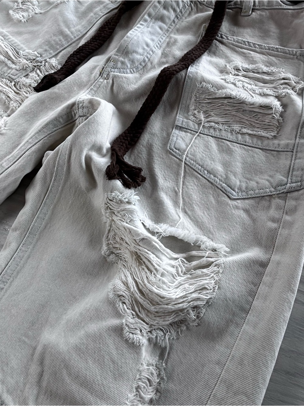 Free People We The Free Moxie Pull-On Barrel Jeans Size 29 (black waist tie)NWOT - Picture 6 of 7